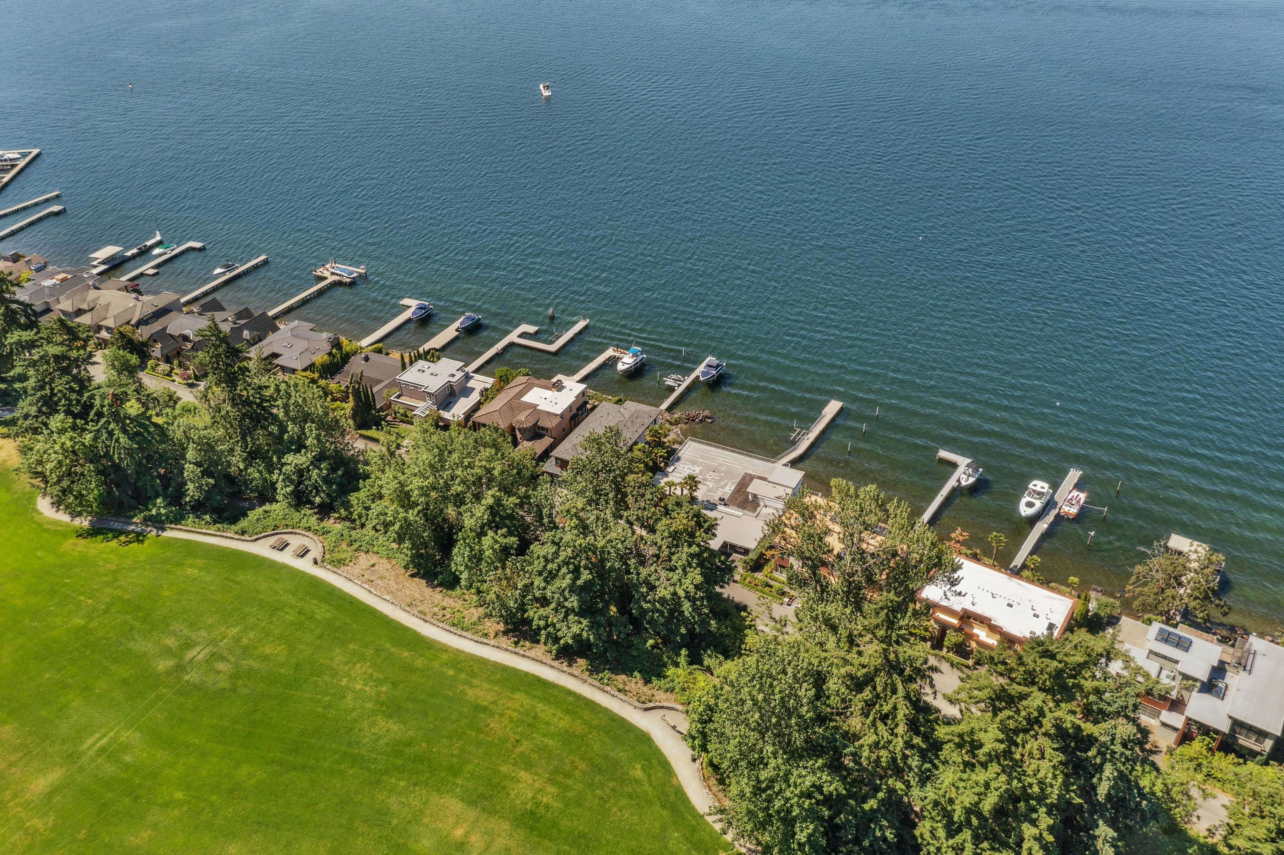 195  Lake Avenue W  Kirkland WA 98033 photo