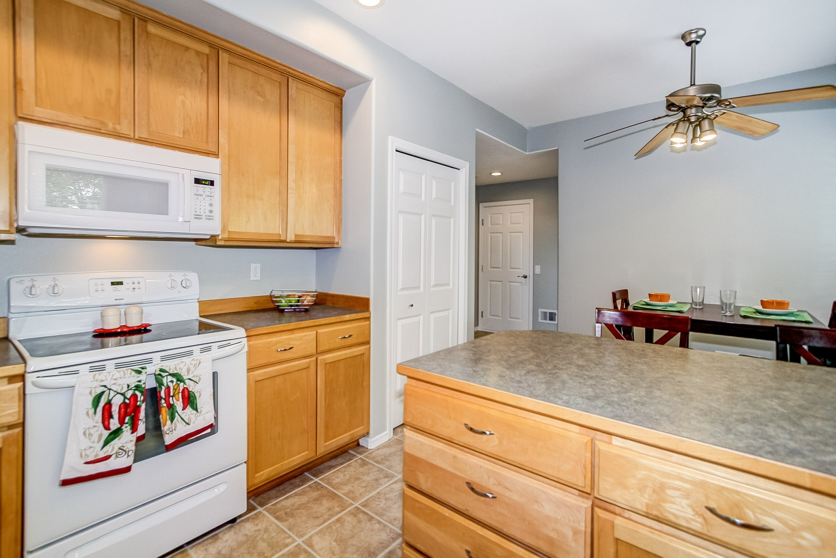 Property Photo: Kitchen/breakfast nook 20803 28th Ave W A  WA 98036 