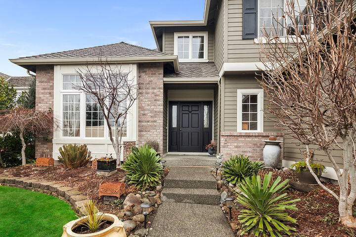 Property Photo:  23140 NE 14th Ct  WA 98074 
