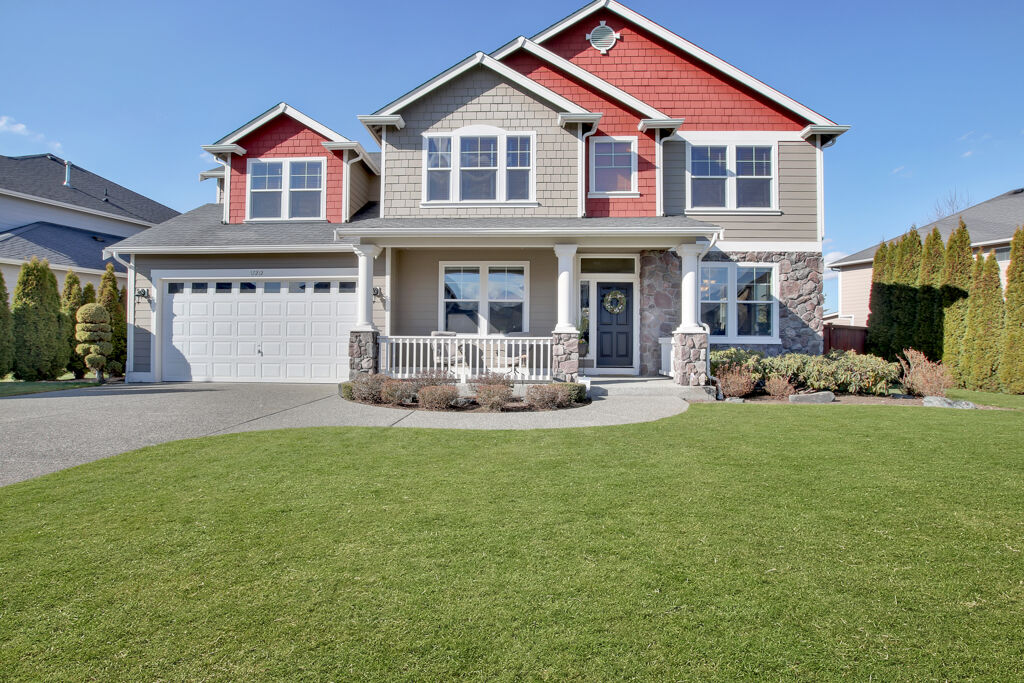 Property Photo: 17212 135th Ave E WA 98374