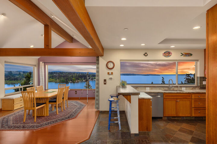 Property Photo:  8909 NE 118th Place  WA 98034 