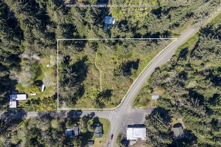 Property Photo: 6525 Otter Crest Lp OR 97369