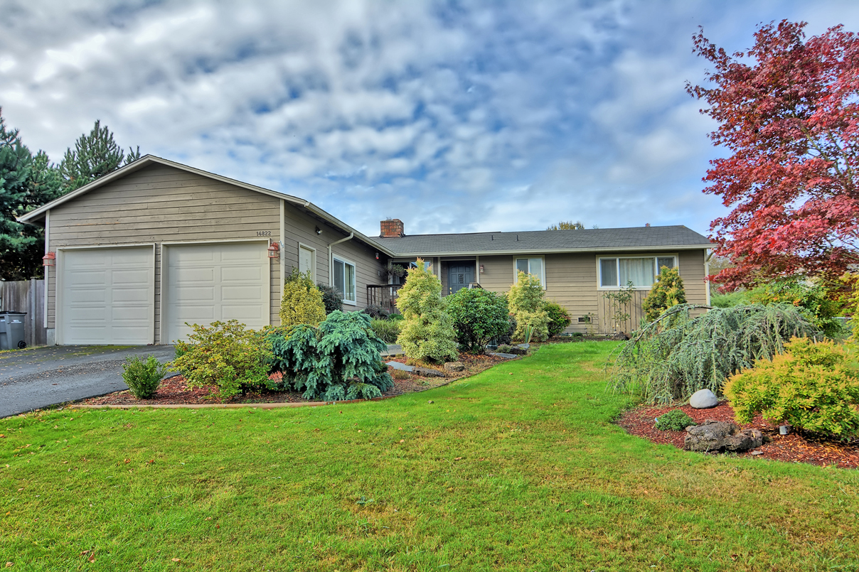 Property Photo:  14822 Meadow Rd  WA 98087 