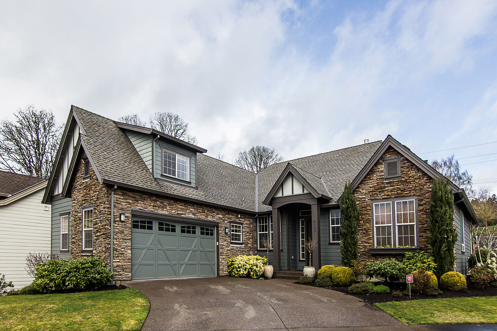 Property Photo:  3103 Winkel Way  OR 97068 