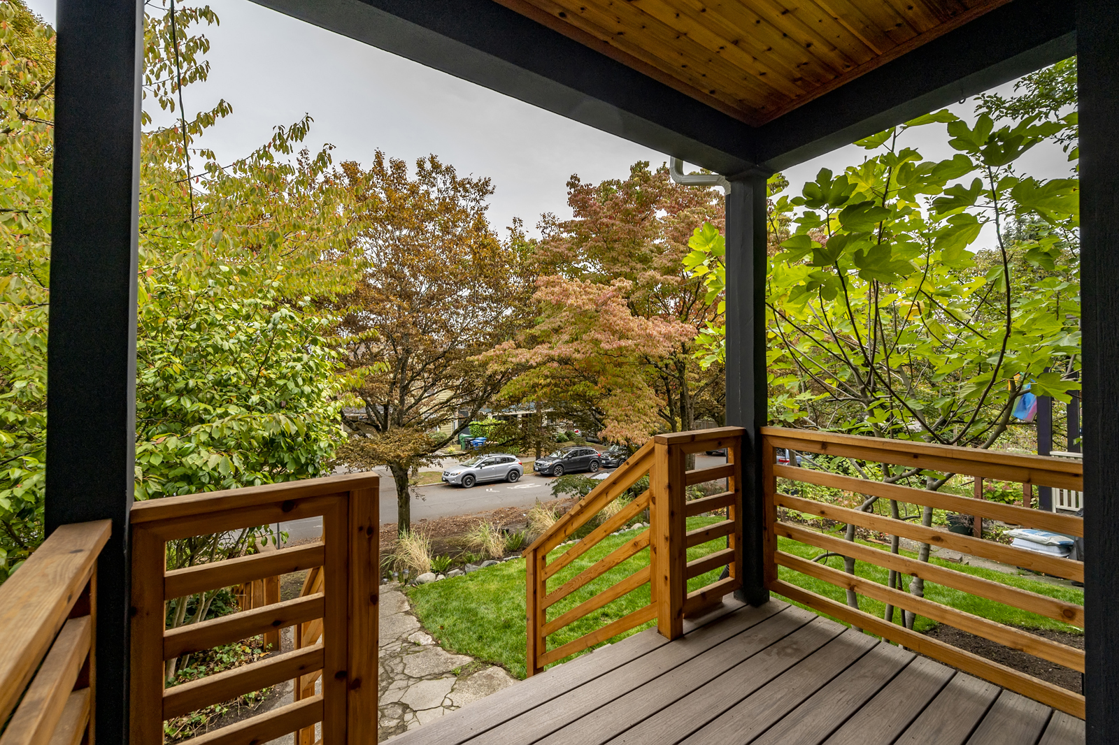 Property Photo: Front Porch 723 19th Ave  WA 98122 