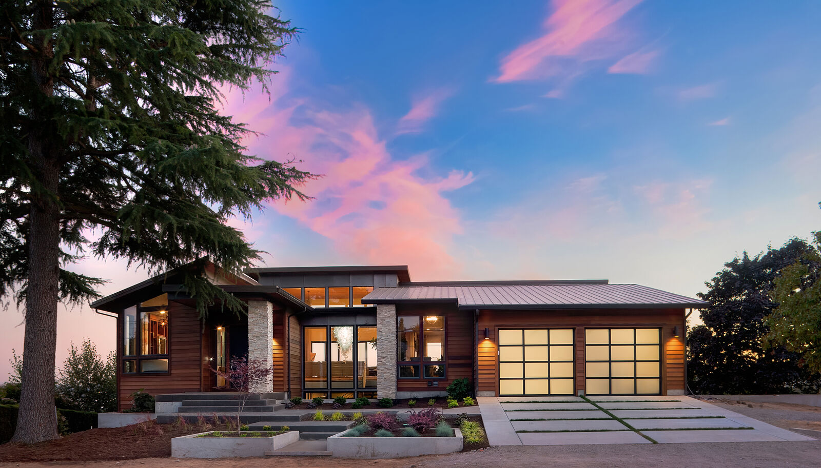 Property Photo:  124 Sparrow Drive   WA 98004