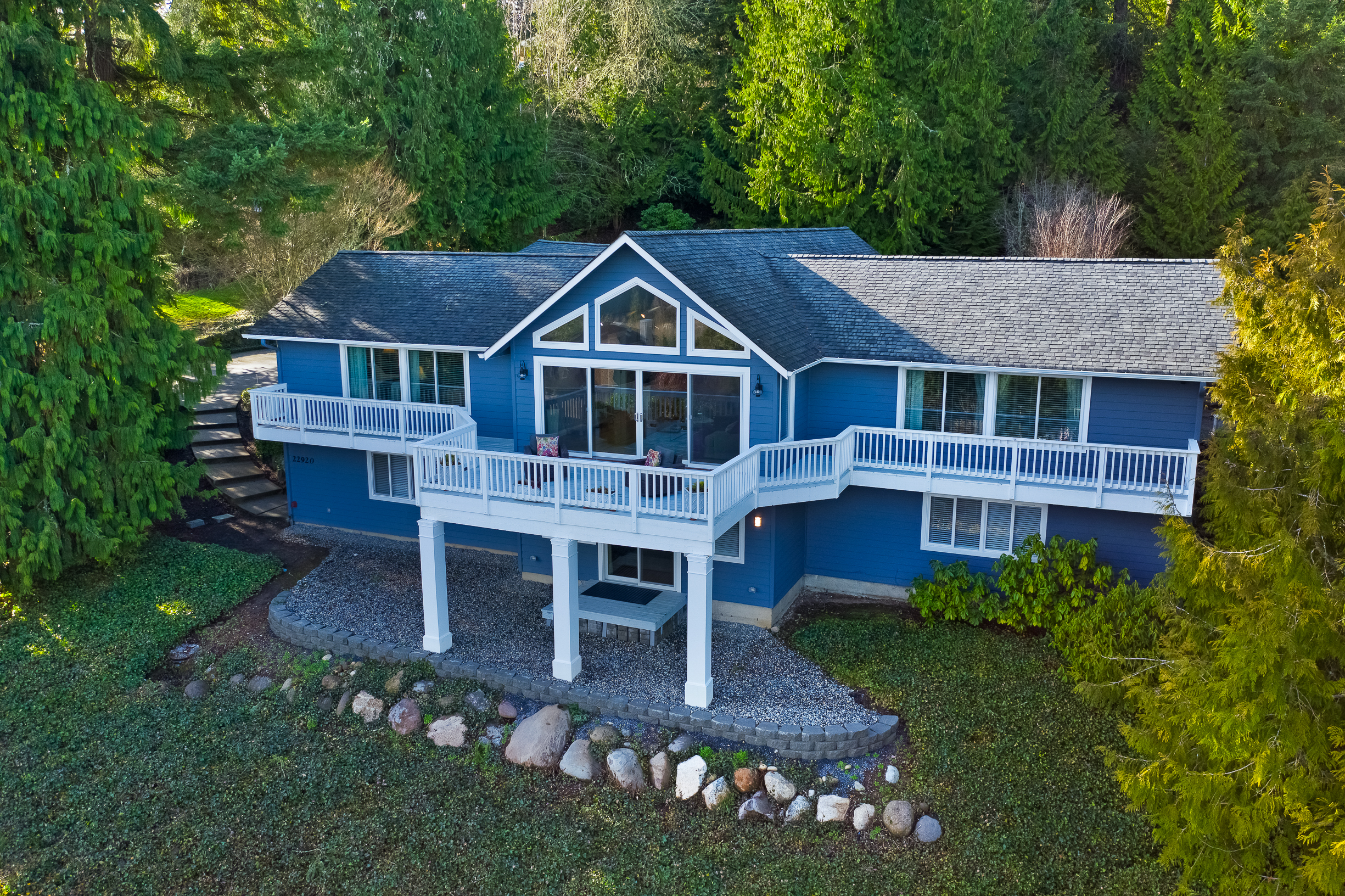 Property Photo:  22920 165th Ave E  WA 98338 