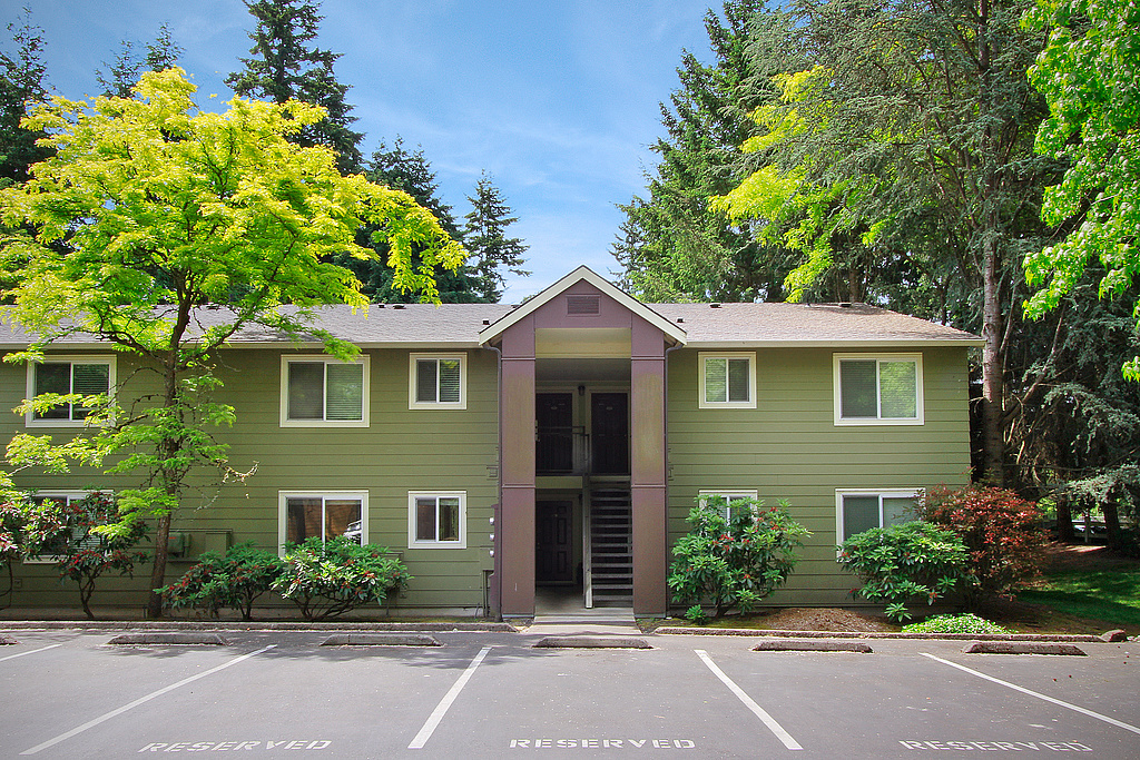 Property Photo:  10014 NE 127th Place A104  WA 98034 