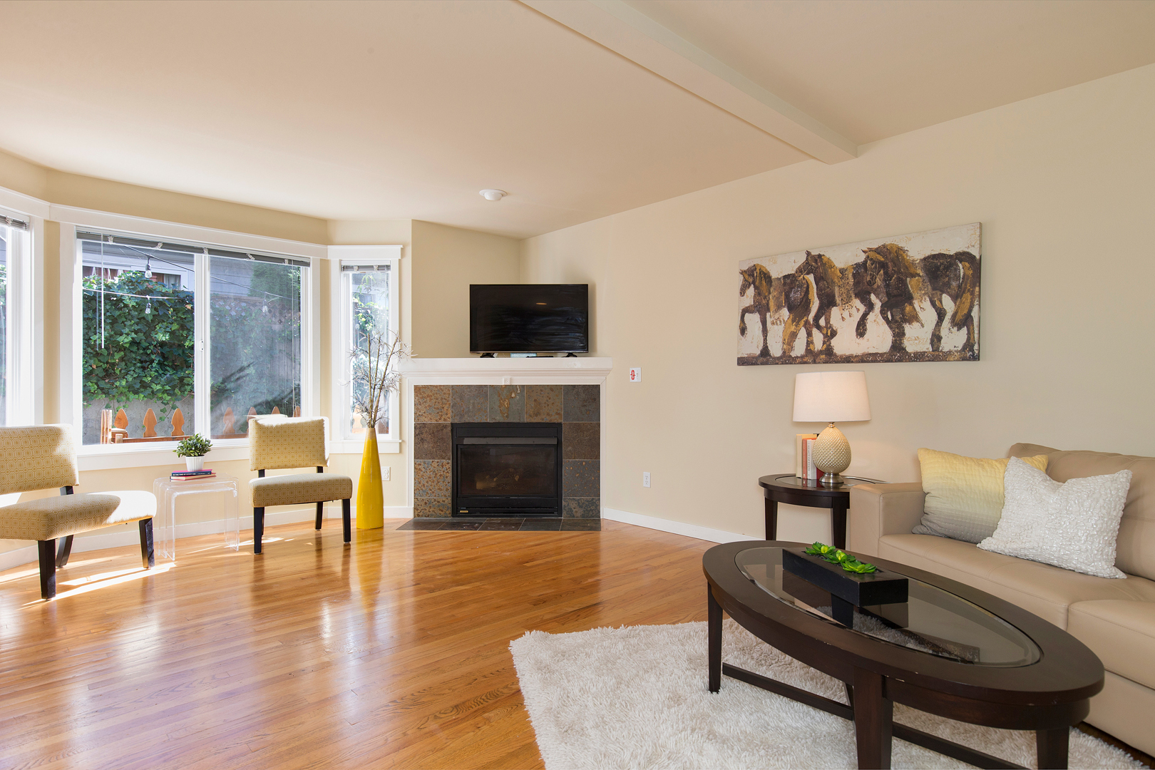 Property Photo: Living Room 162 A Florentia St  WA 98109 