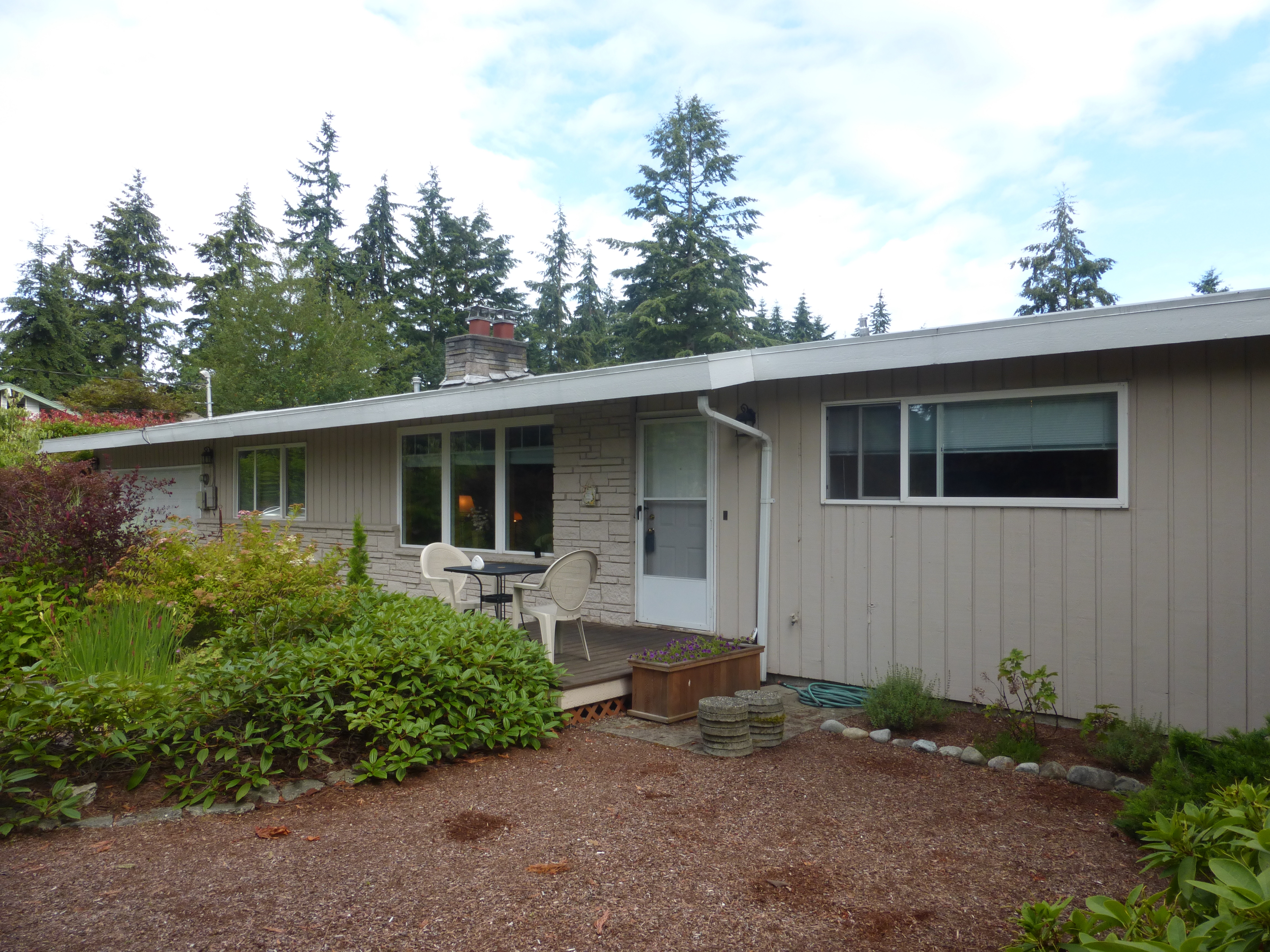 Property Photo:  21018 84th Ave W  WA 98026 