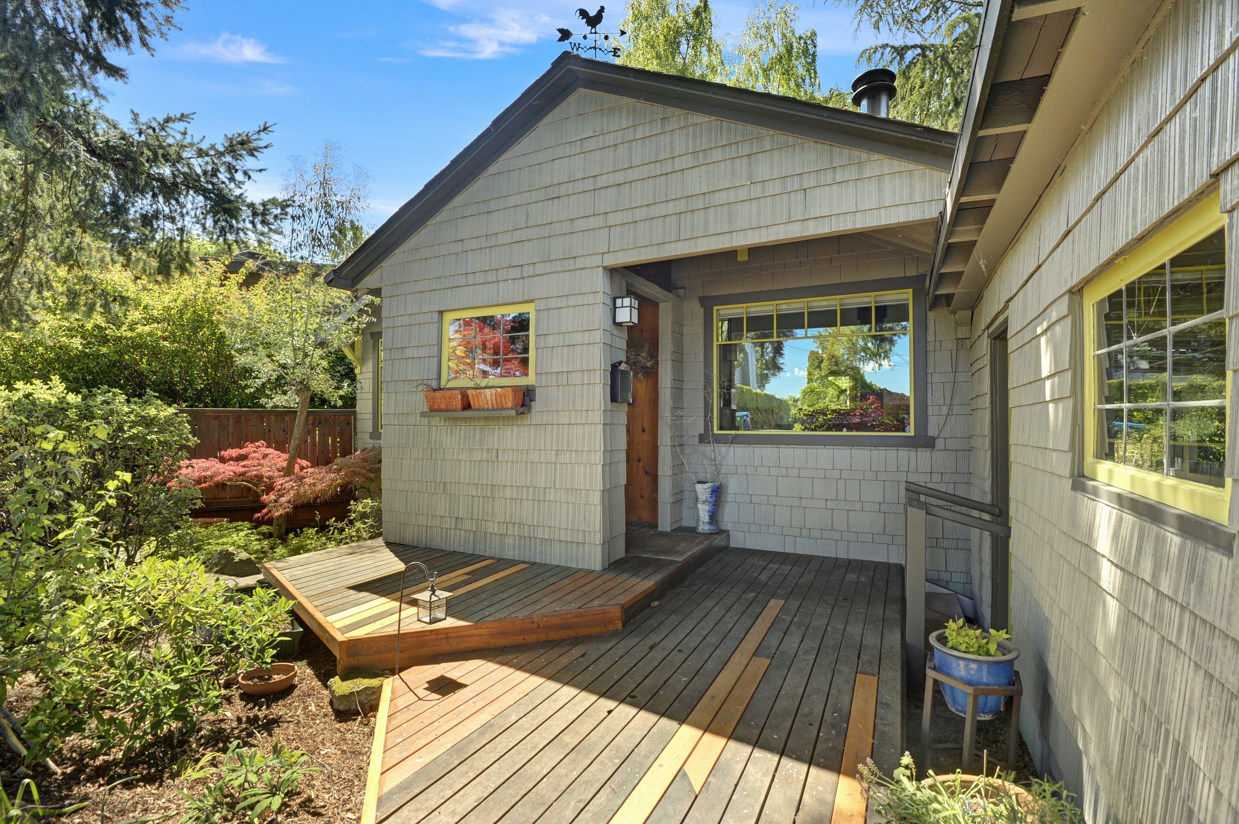 Property Photo: 8415 Island Drive South 8415 Island Dr S  WA 98118 