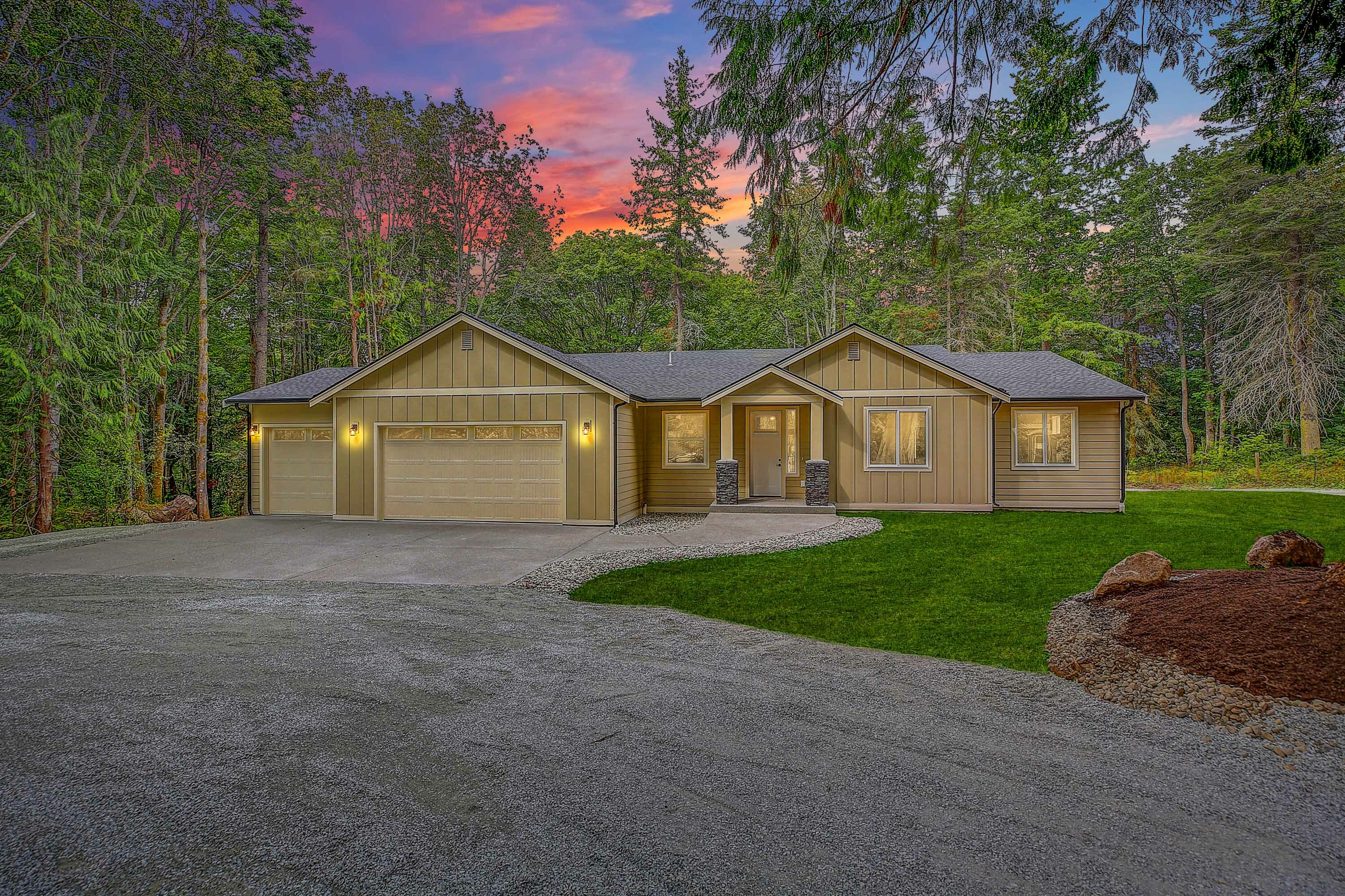 Property Photo:  423 E Mountain View Rd  WA 98282 