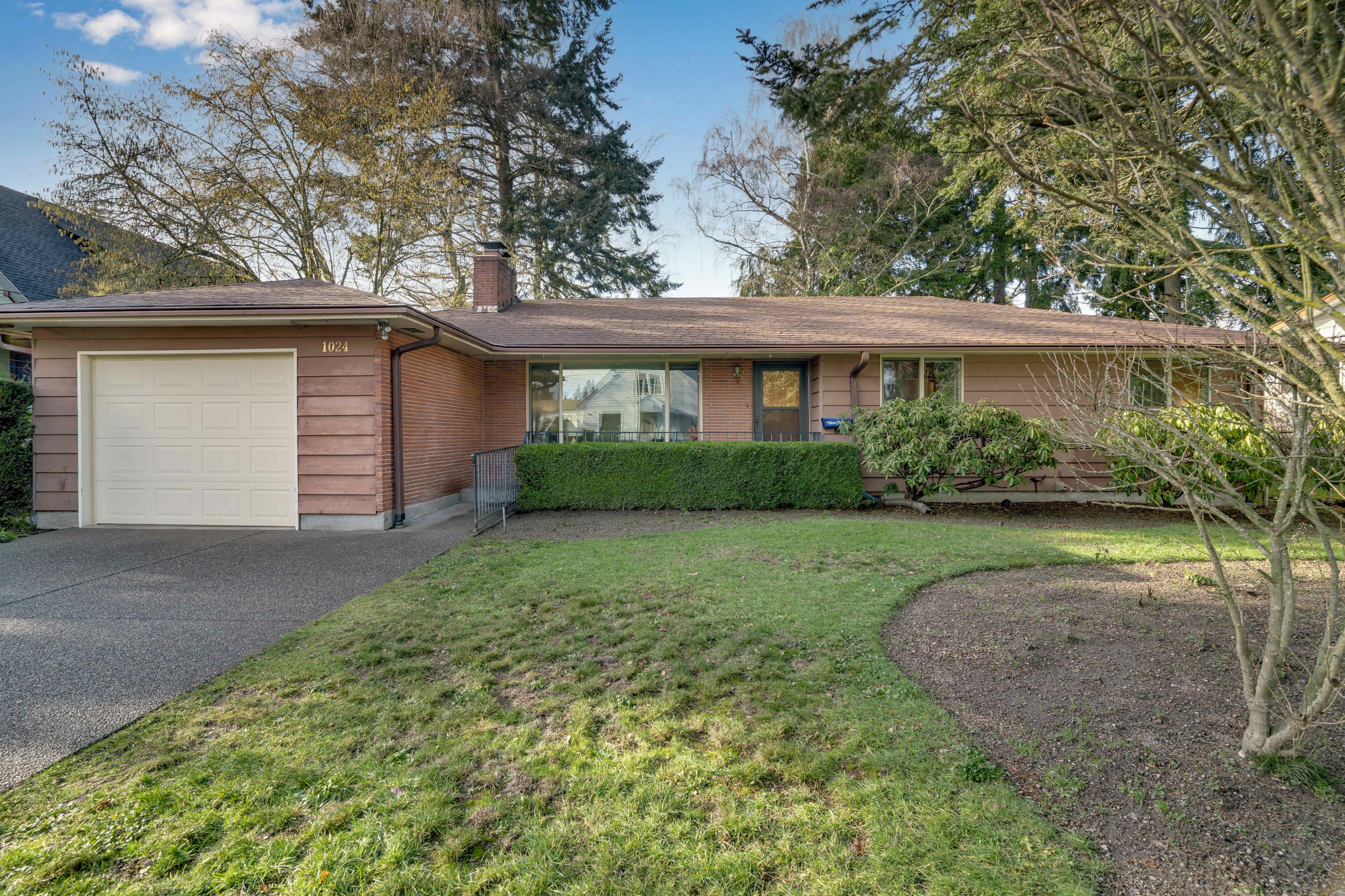Property Photo: 1024 S Huson Street WA 98405