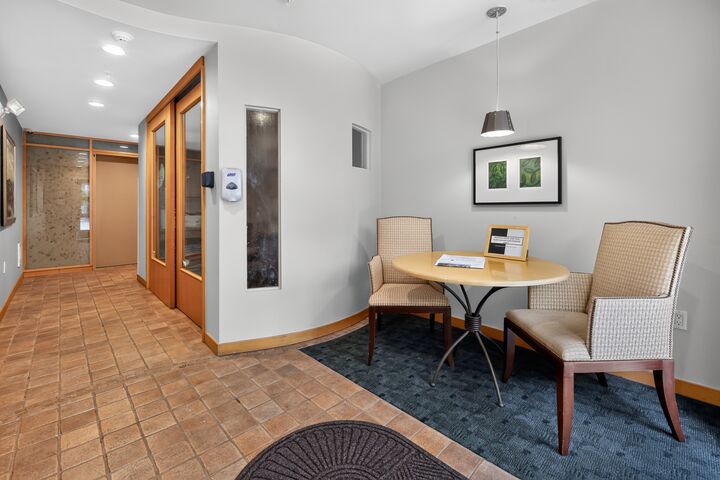 Property Photo:  2901 NE Blakeley 401  WA 98105 