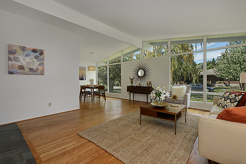 Property Photo: Living room 3218 33rd Ave W WA 98199
