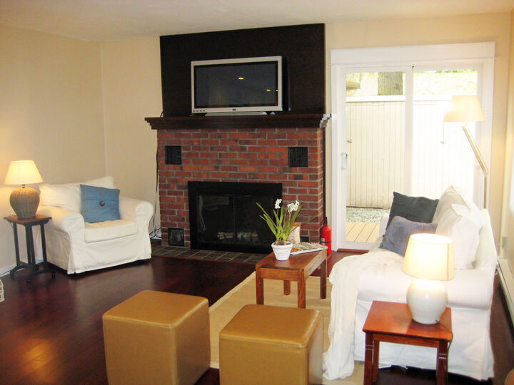 Property Photo: Living room 11518 30th Ave NE WA 98125