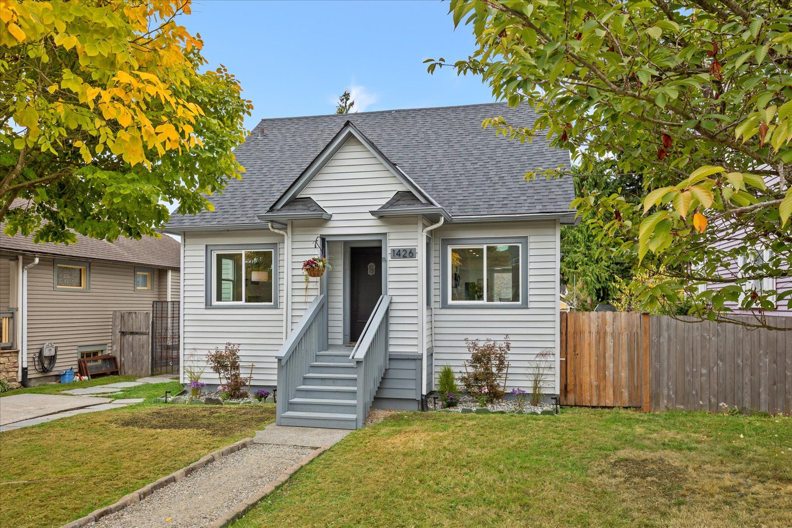 Property Photo:  1426  Lombard Avenue  WA 98201 
