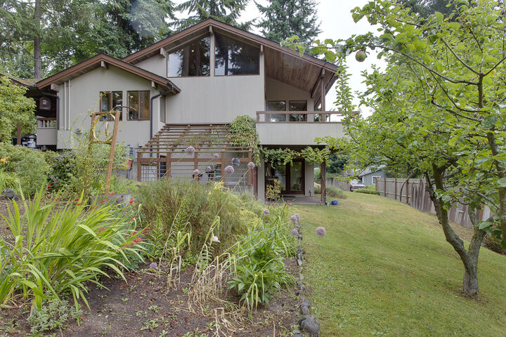 18998 Harris Ave NE  Suquamish WA 98392 photo