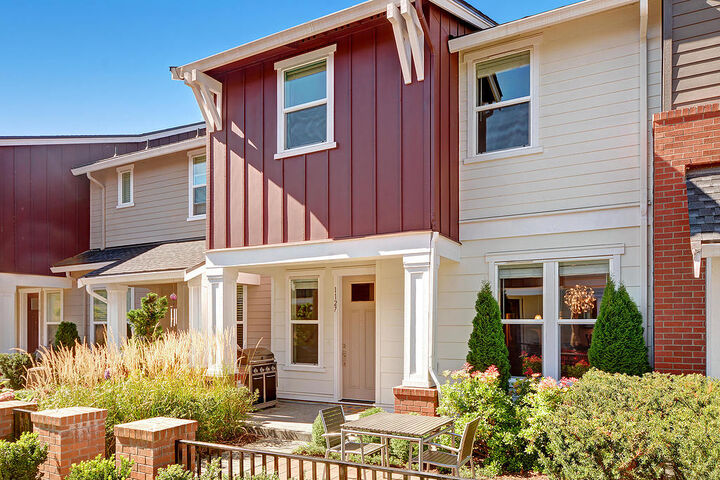 1127 NE Hickory Lane  Issaquah WA 98029 photo