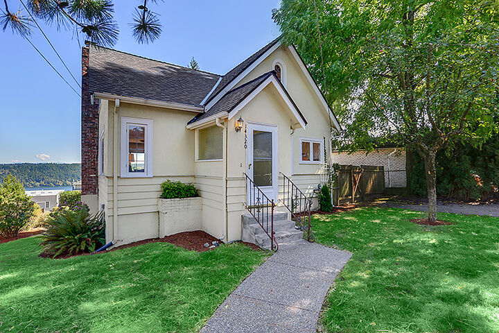 14320 37th Ave NE  Seattle WA 98125 photo