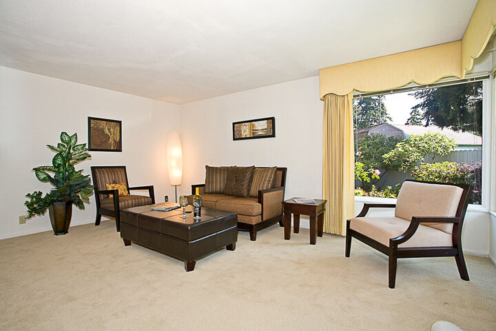 Property Photo: Living room 18010 North Park Place N  WA 98133 