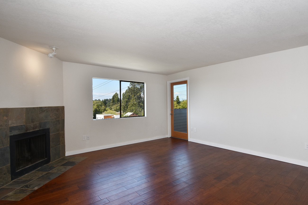 Property Photo: Great room & kitchen 9255 Greenwood Ave N 31  WA 98103 