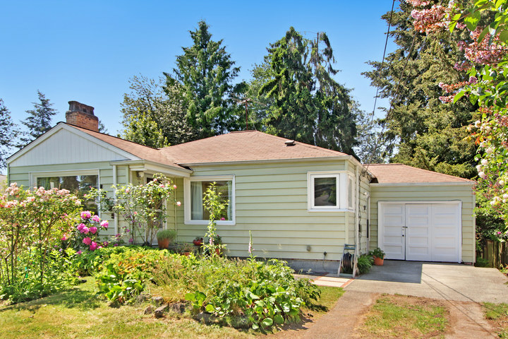 Property Photo:  10725 15th Ave NE  WA 98125 