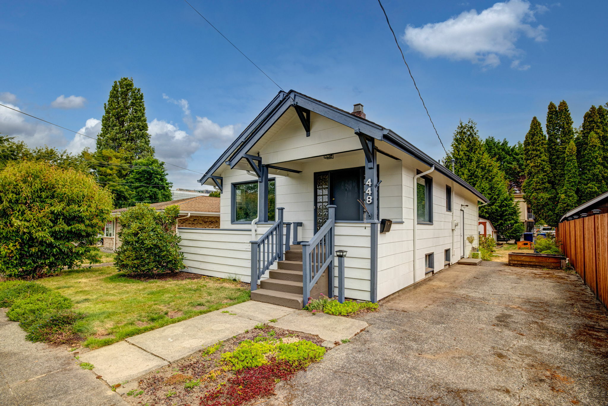 Property Photo:  448 Pelly Avenue N  WA 98057 