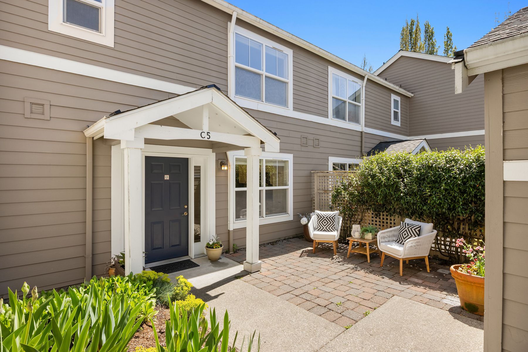 Property Photo: 1230 Weaver Road NW #C-5 1230 Weaver Road NW C-5 WA 98110