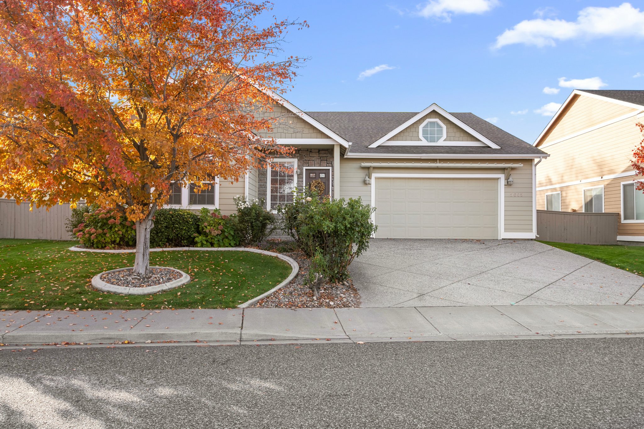 Property Photo:  5605 W 14th Ave  WA 99338 