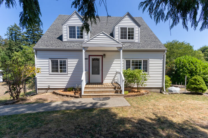 Property Photo:  2867 Harris Rd SE  WA 98366 