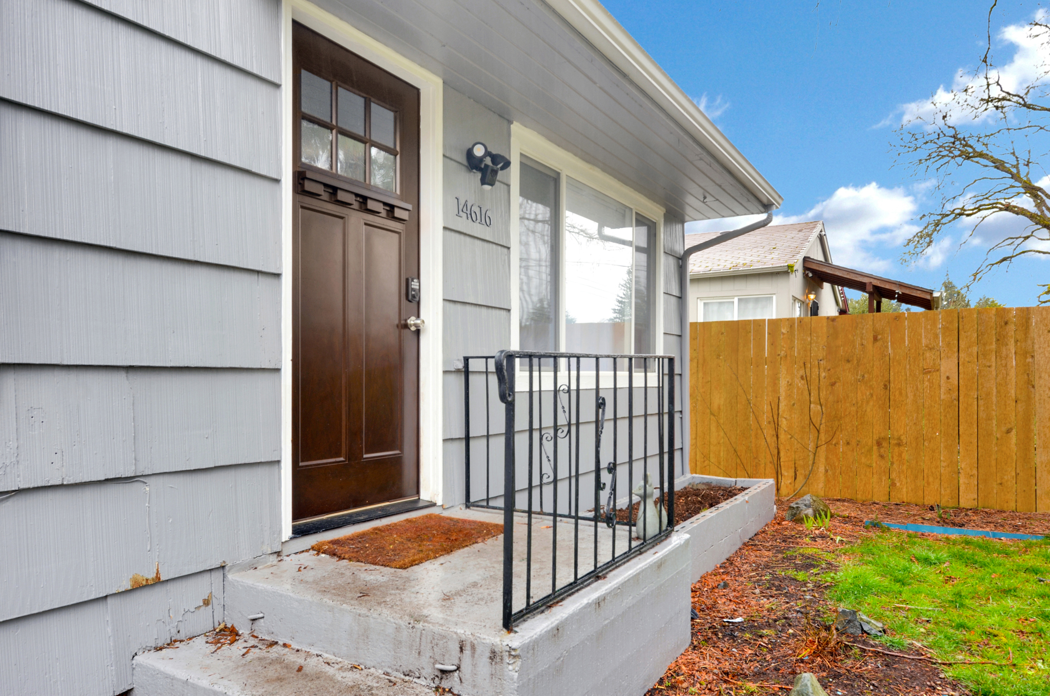 Property Photo:  14616 Washington Ave SW  WA 98498 