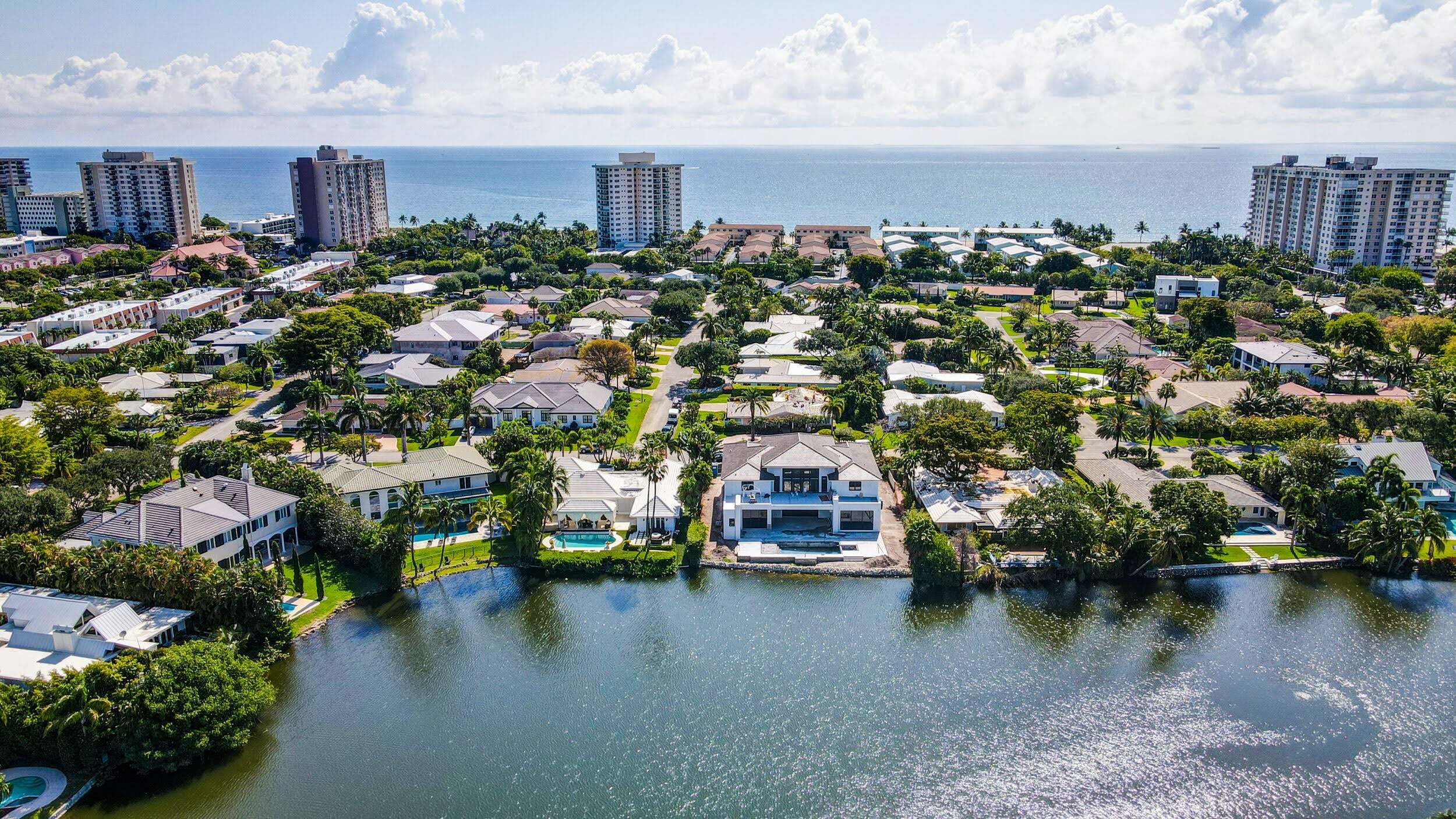 Property Photo: 7 Seneca Rd FL 33308