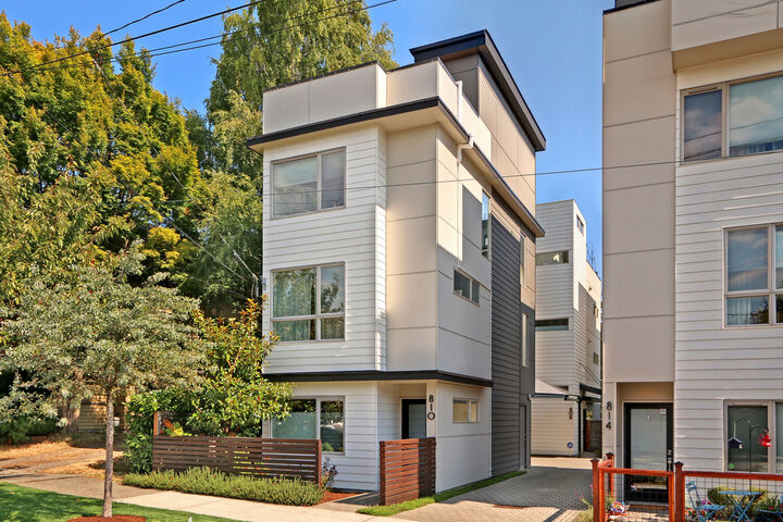 810 24th Ave S  Seattle WA 98144 photo