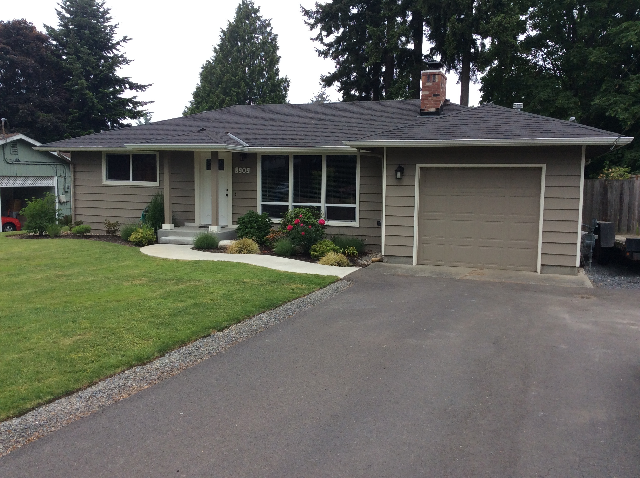 Property Photo:  8909 218th St SW  WA 98026 