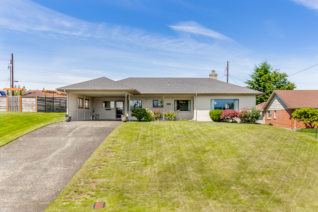 Property Photo: 5030 Delaware Ave WA 98203