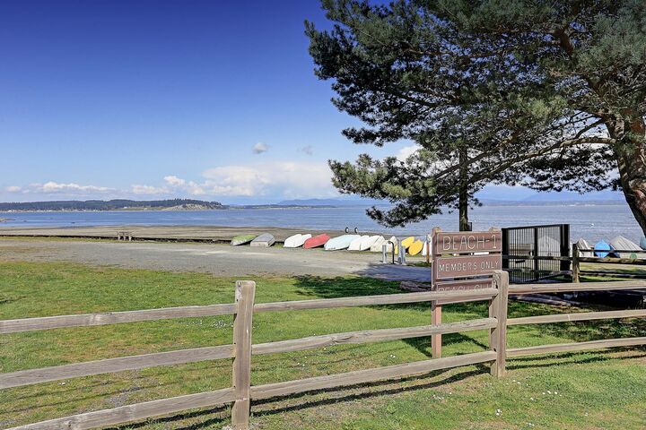 Property Photo: 28 Zurich Court WA 98282