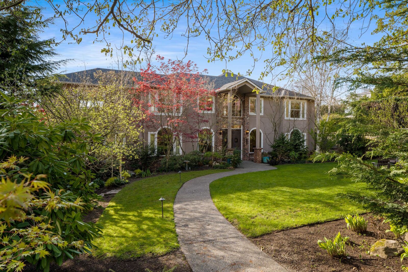 Property Photo:  1223  7th Avenue W  WA 98119 