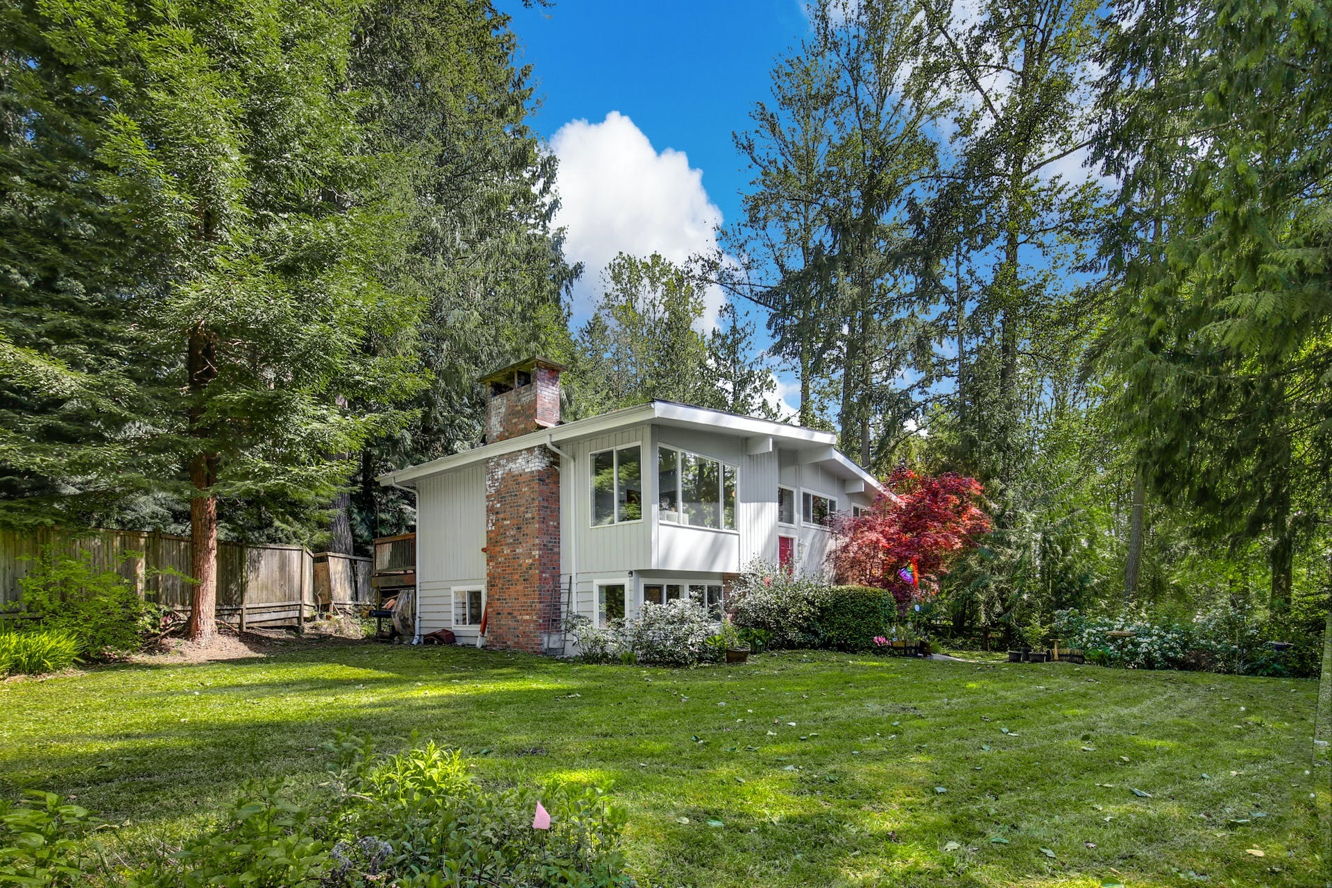 Property Photo:  10120 212th Avenue NE  WA 98053 