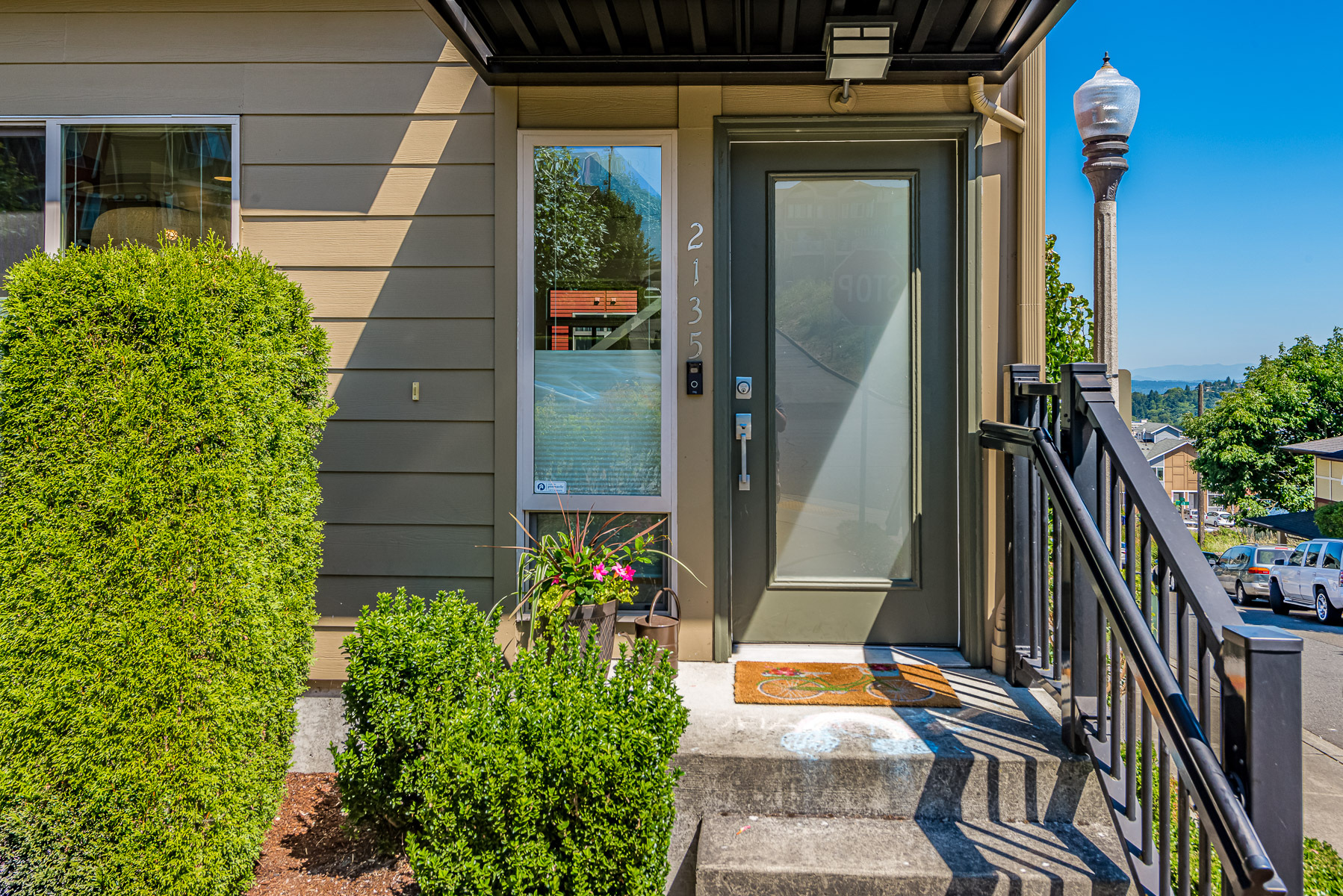 Property Photo:  2135 Yakima Ave  WA 98405 