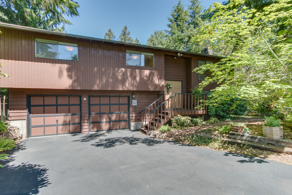 Property Photo: 15527 187th Ave NE WA 98072