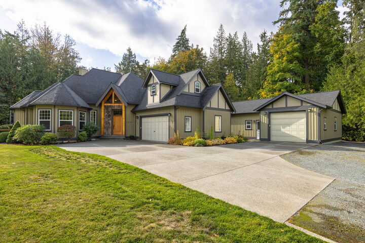 Property Photo: 1647 Mt Baker Hyw WA 98226