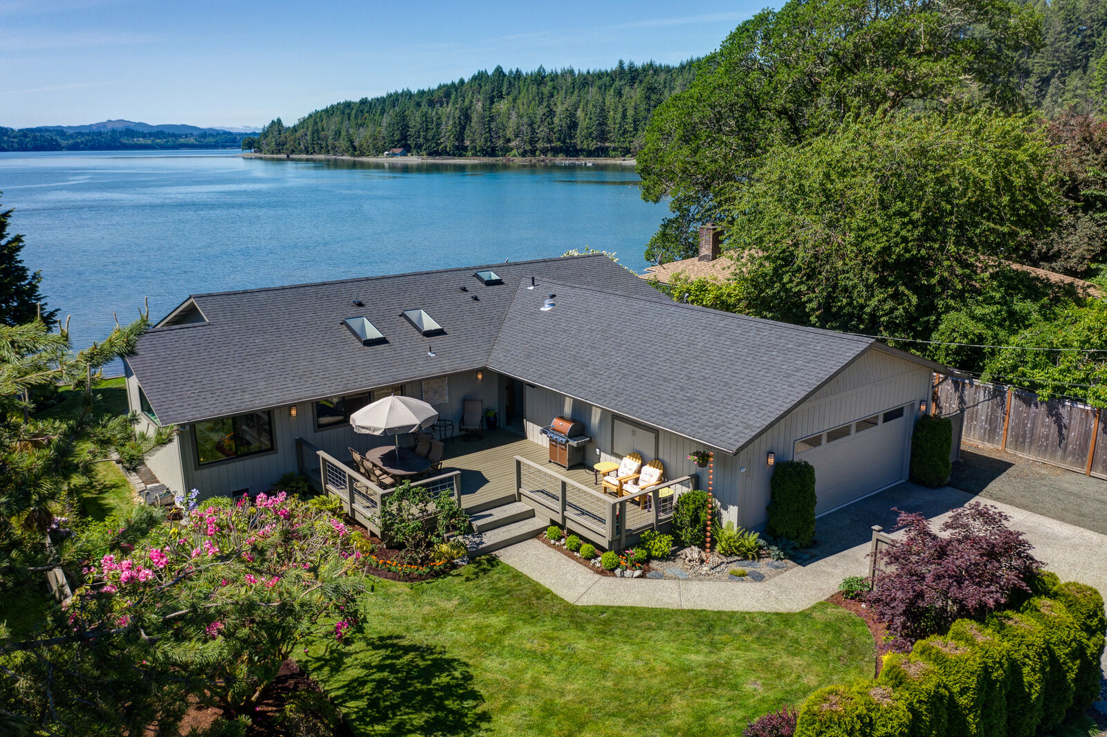 Property Photo:  200 E Bayshore Dr  WA 98584 