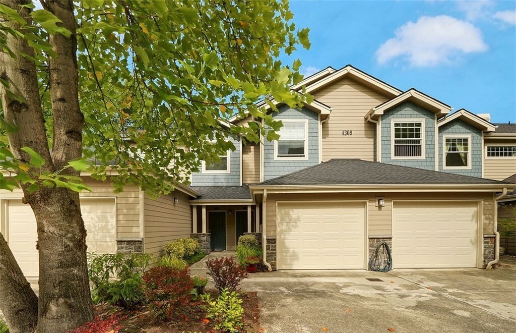 Property Photo: 4309 Issaquah-Pine Lake R 4309 Issaquah-Pine Lake Rd SE 110  WA 98075 