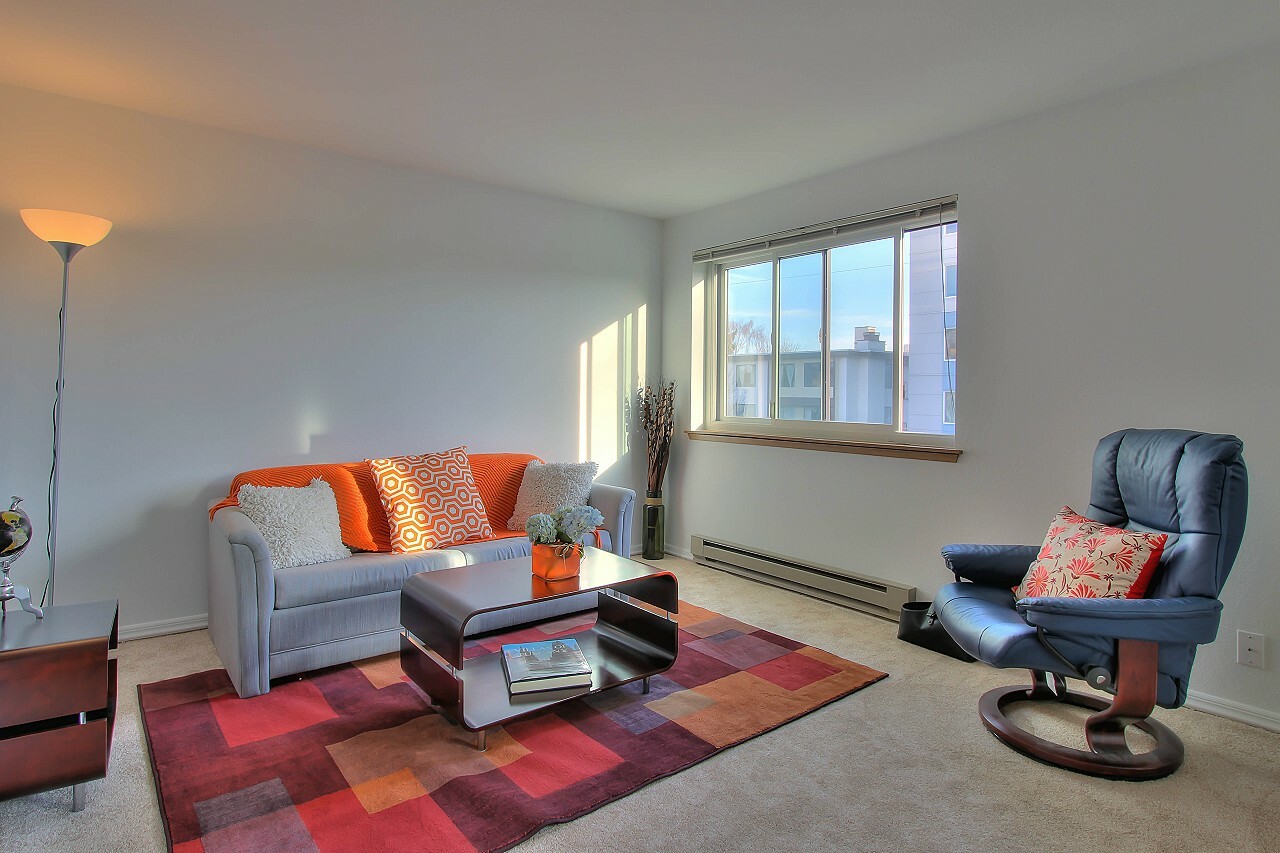 Property Photo: Living room/dining room 1756 NW 57th St 7  WA 98107 