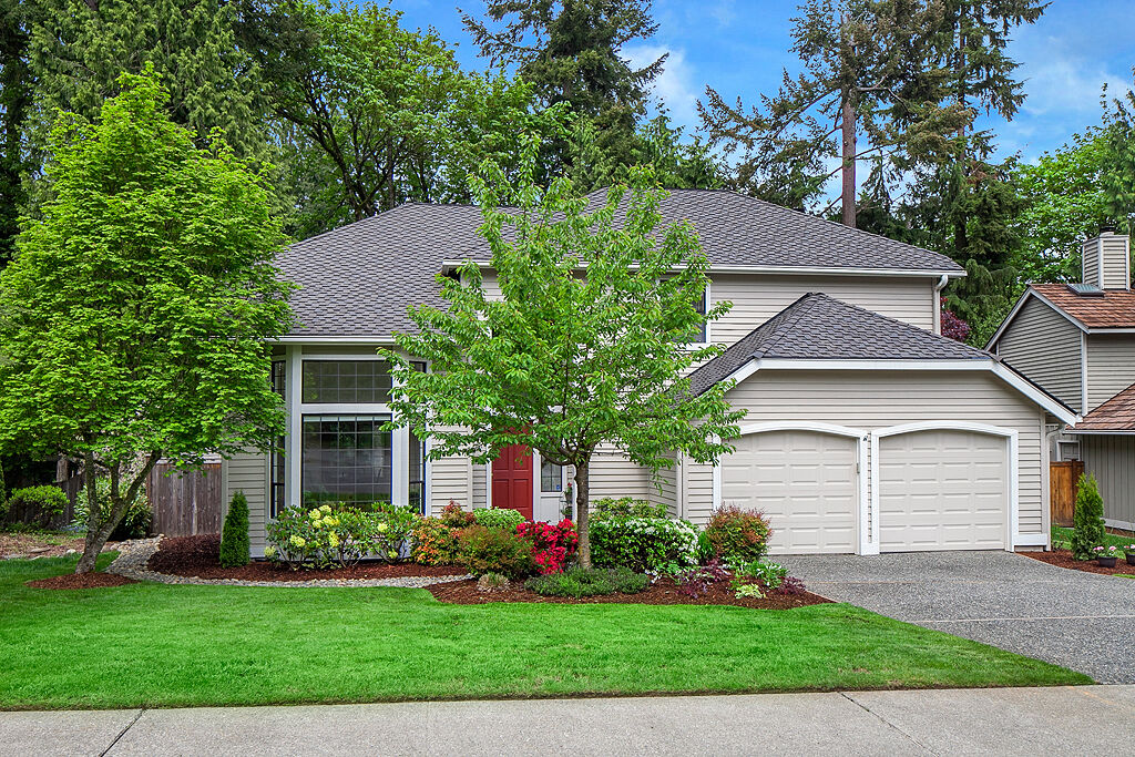 Property Photo: 23234 NE 29th Ct WA 98074