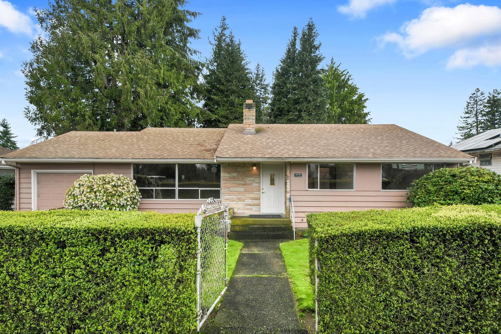 Property Photo:  16003  5th Avenue NE  WA 98155 