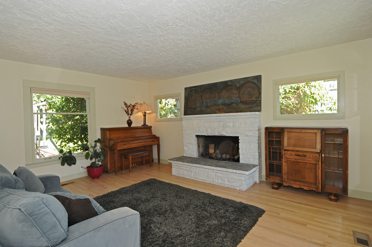Property Photo: Living room 3441 36th Ave SW  WA 98126 