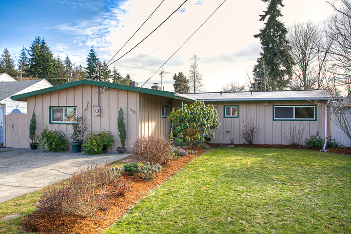 2351 N 193rd St  Shoreline WA 98133 photo