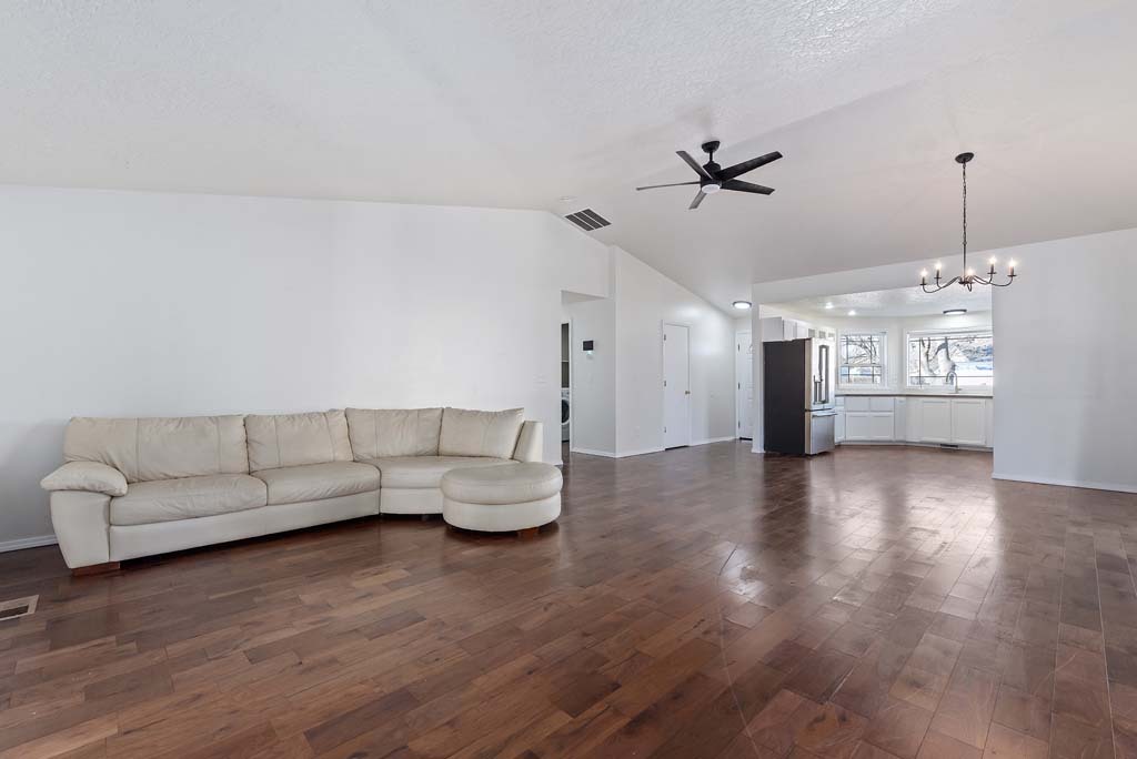 Property Photo:  1218 Goldenrod Dr  ID 83686 